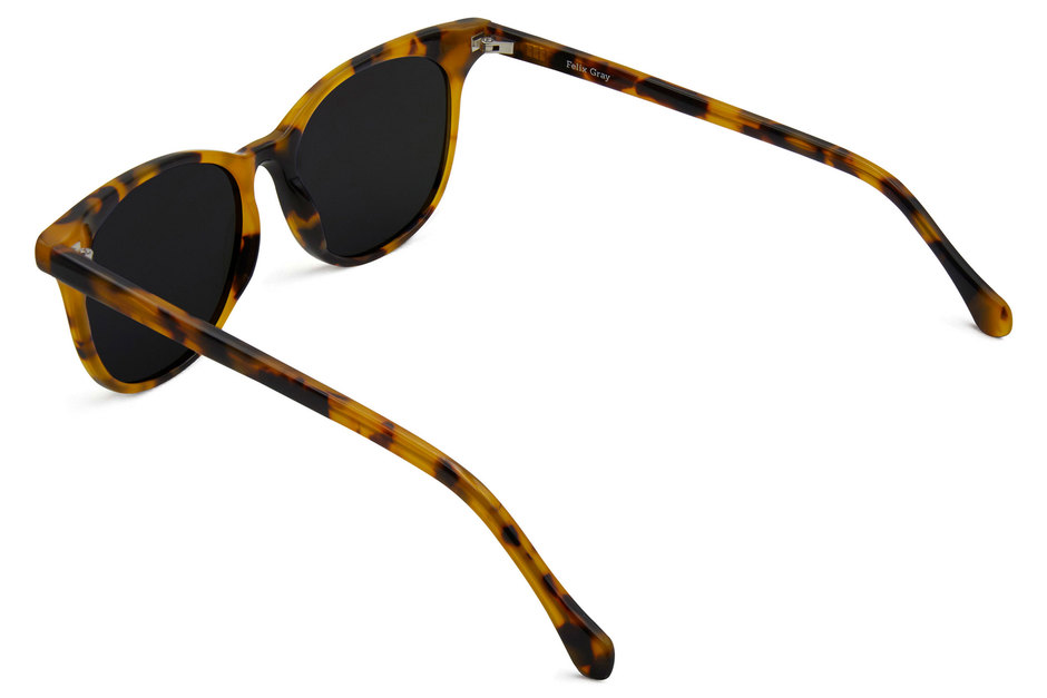 Lovelace sunglasses in serengeti viewed from rear