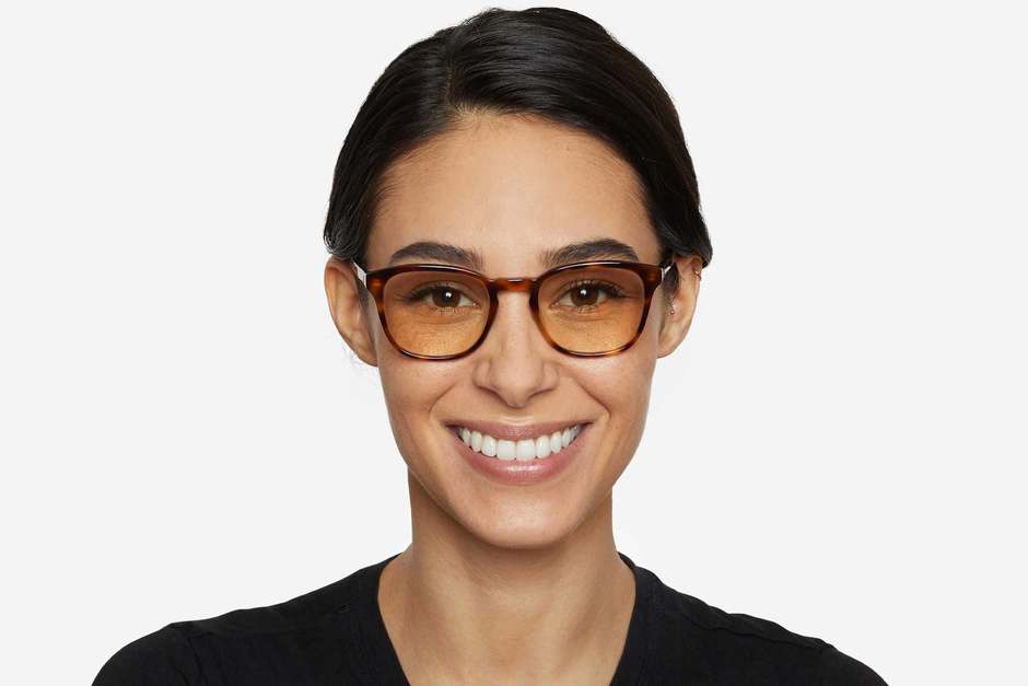 Tole sleepglasses in sazerac on female model viewed from front