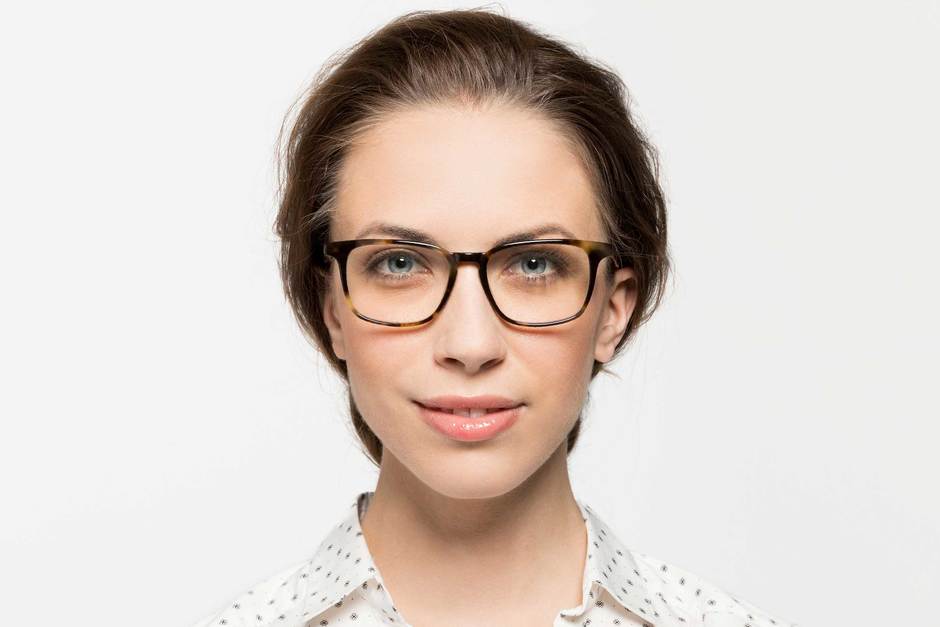 Nash eyeglasses in whiskey tortoise on female model viewed from front